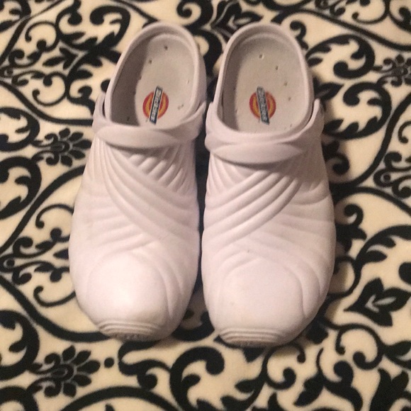 dickies clogs